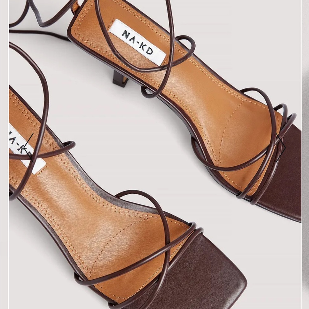 NWOT Nakd brown low strappy heels / Na-kd Low Stiletto Ankle Strap Heels